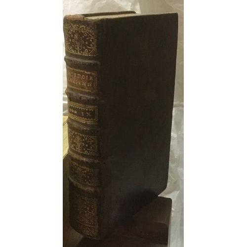 Histoire Ancienne Des Egyptiens, Des Carthaginois, Des Assyriens, Des Babyloniens, Des Mdes Et Perses, Des Macdoniens, Des Grecs. Tome Neuvime Seul   de M. Rollin, ancien Recteur de l'Universit de Paris  Format Cuir 