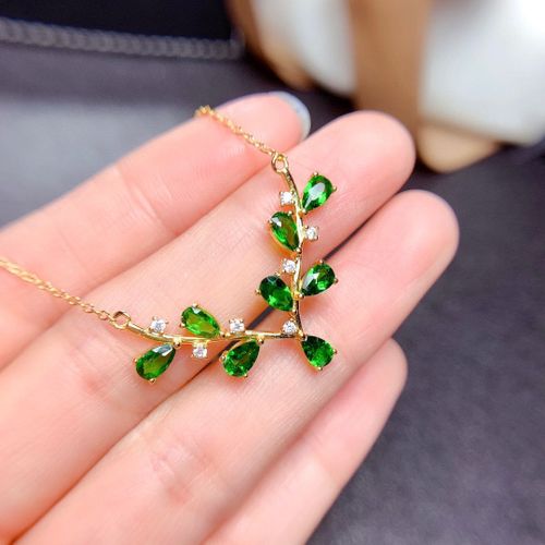 Imitation Naturel Pendentif En Bois De Diopside Russe Plaqu Or Jaune 18 Carats Un Cerf A Votre Collier Color Lvn3887