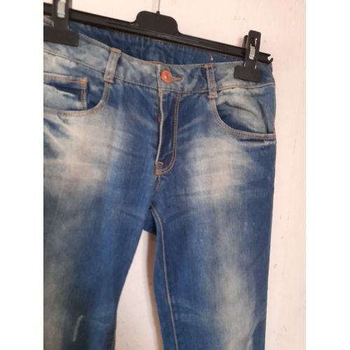 Jean 13/14 Ans Zara, Pouvant Convenir  Une Taille 34. Tour De Taille : 70 Cm Environ. 70 % Coton, 21 % Polyester, 1 % lasthanne. Poches  L'avant, Poches  L'arrire. Longueur Totale : 1,02 M. Large