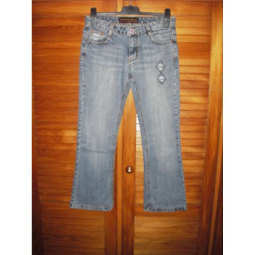 Jean Xi Nxi Nlaj ,5 Poches ,Taille 30 ,De Couleur Bleu Dlav ,Fantaisies :Rapic ,Effiloch ,Broderie Fleur ,Bas Aspect Us .