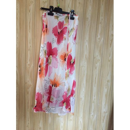 Jupe  Fleurs Pimkie. Taille 34. Viscose. Doublure Viscose. Taille lastique. Lien De Fermeture  L'avant Longueur Totale : 76 Cm Environ.