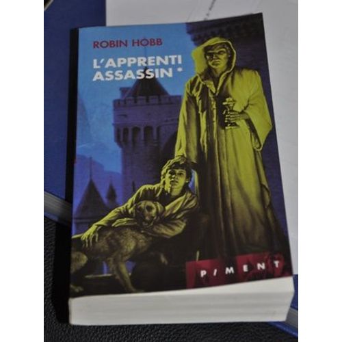 L'assassin Royal Tome 1 - L'apprenti Assassin   de Robin Hobb  Format Broch 