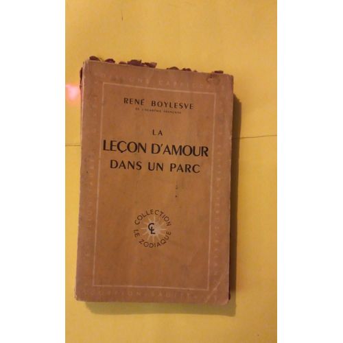 La Leon D'amour Dans Un Parc .Paru En 1946   