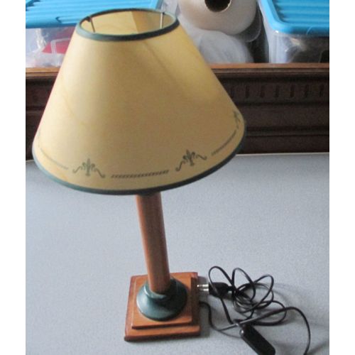 Lampe De Chevet Vintage En Bois Avec Base 12x12cm-Garnitures Dcoratives Vertes-Hauteur Sans Abat-Jour 39cm-Abat-Jour Ancien Jaune/Vert-Avec Ampoule  Vis Krypton 60w-Interrupteur Avec Cble De 2m