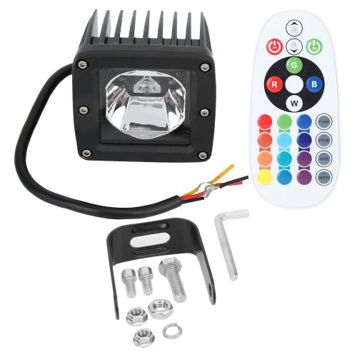 Lampe LED carree avec telecommande 10-30 V, resistante aux chocs et etanche IP67