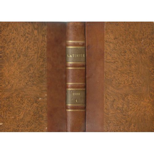 Latinit - N1  4 - Janvier-Avril 1930 - Tome Iv En 4 Fascicules - Reli Sans Les Couvertures.   de Jules Barbey d' Aurvilly, Henri Ghon, Jean Hritier, Edmond Humeau, M.-A.-V. de Kermorvan, Pierre de Nolhac, Albert Pestour, Robert Vallery-Radot, Bernard de Vaulx ...etc. 