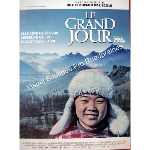 Le Grand Jour - Vritable Affiche De Cinma Plie - Format 40x60 Cm -De Pascal Plisson Avec Nidhi Jha, Albert Ensasi Gonzalez Monteagudo, Deegii Batjargal, Tom Ssekabira - 2015