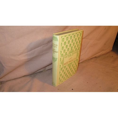 Les Misrables Tome 3   de Victor Hugo  Format Cartonn 