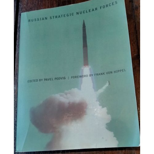 Livre Dcrivant D'un Point De Vue Technique Un Panorama Des Armes Nuclaires Russes   
