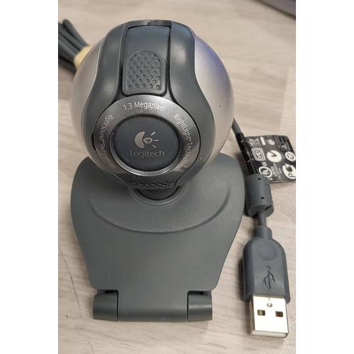 Logitech (V-U0006) USB Webcam 1.3 Megapixel RightLight & RightSound Technology