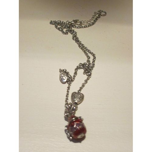 Lot Collier Avec Pendentif Boule Rouge Qui S'ouvre The Vampire Diaries Et Collier Avec Pendentif Dor Qui S'ouvre The Vampire Diaries