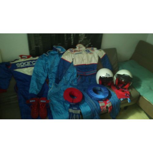 Lot Combinaison Sparco, Minerve, Gants, Chaussure