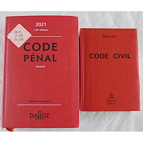 Lot Constitu D'un Code Civil De 1991-1992 En Et D'un Code Pnal De 2021