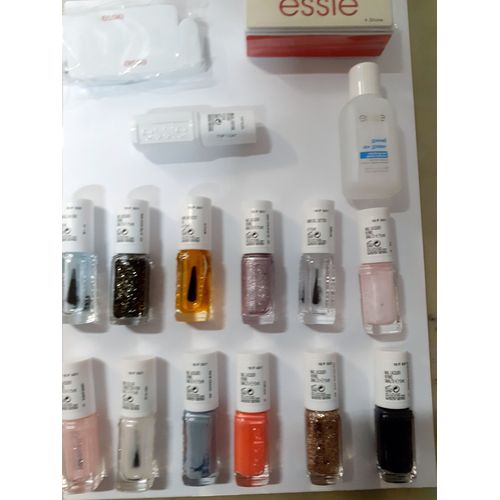 Lot De 13 Vernis/Soins Essie 5ml + Un Dissolvant Good As Gone Essie 5ml+Une Lime Polissoir Essie+ Une Lime En Verre Essie+ Un carteur De Doigts Essie