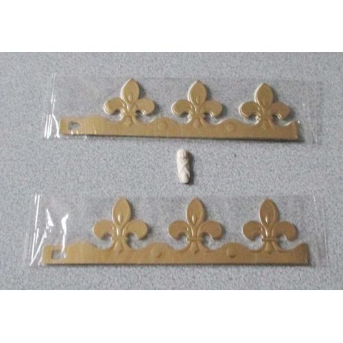 Lot De 2 Couronnes Des Rois Dores Classiques Fleur De Lys -1 Pour Celui Ou Celle Qui A La Fve Et L'autre Pour Couronner Son Roi Ou Sa Reine-Avec Une Fve (Bb Emmaillot)