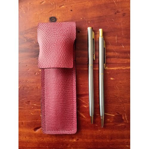 Lot De 2 Stylos ( 1 Stylo Bille Noir Et 1 Crayon De Papier Critrium ) Dans Sa Pochette