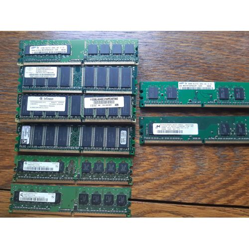 Lot de barrettes mmoire 256MB et 512MB