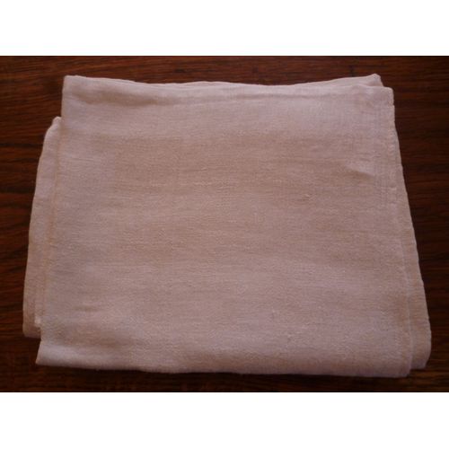 Lot De Deux Serviettes De Table Blanches En Coton Damass.76 Cm X 52 Cm.
