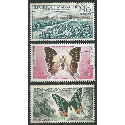 Madagascar, Lot De 3 Timbres Poste Arienne, Champs De Tabac Et Papillons 1960 N 79  81 Oblitrs