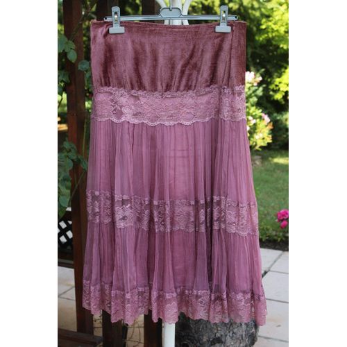 Magnifique Jupe Vieux Rose Stella Forest En Soie Dentelle Et Ht En Velours. Ds Le Style Jupon , Cette Jupe Est Trs Feminine Et Raffine.Taille tiquete:40
