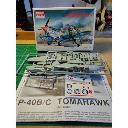 Maquette Avion Academy Minicraft 1/72 : P-40 B/C Tomahawk