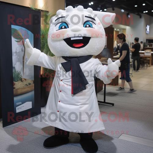 Mascotte Redbrokoly De Personnage De Sushi Blanc Habill D'un Manteau Et De Bretelles