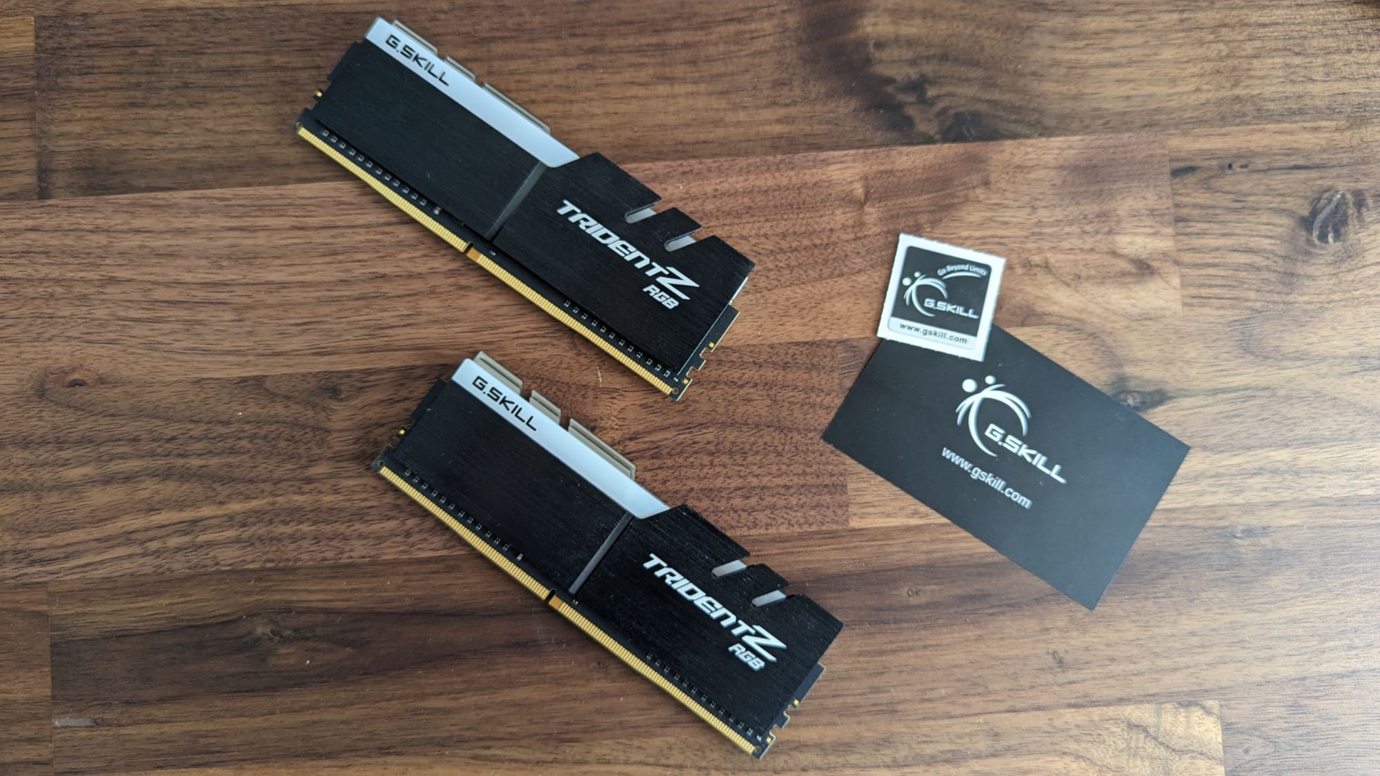 Mmoire RAM G.Skill TridentZ 16Go (2x8) DDR4-3200 CL16 (F4-3200C16D-16GTZR)