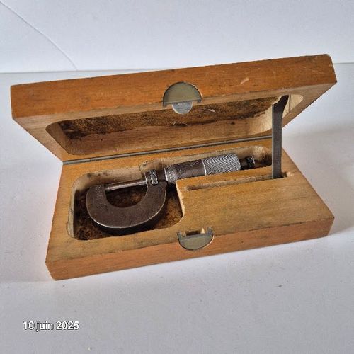 Micromtre, Palmer Pav Vaduz Steinmayer Ancien Avec Sa Bote D?Origine De 0  25 Mm