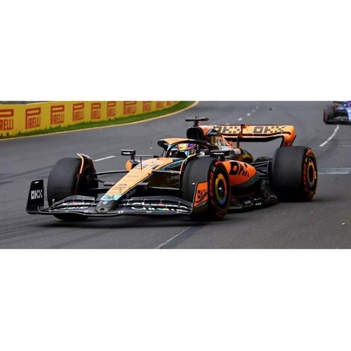 Minichamps 1/18 537231881 Mclaren Mcl60 - 2023 (O. Piastri) Diecast Modelcar