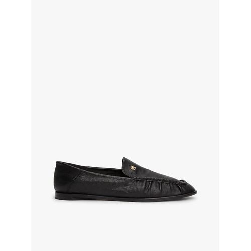 Mocassins En Cuir  Plaque Monogramme Th Soft Leather Squared Toe Loafer/Black - 38