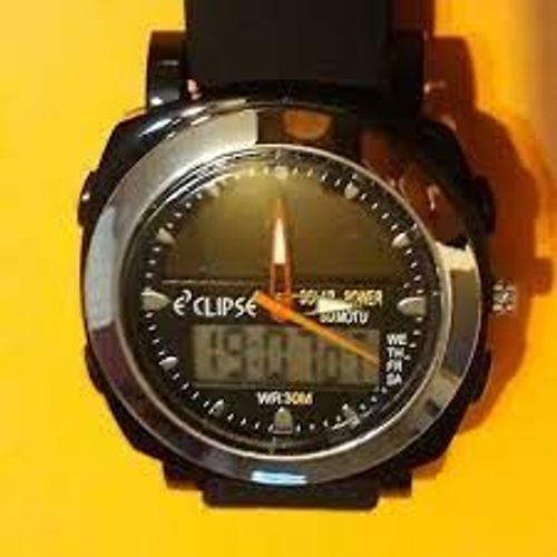 Montre Solaire Multifonction