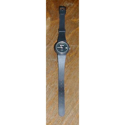 Montre Swiss Made Couleur Noir Avec Inscription Heineken Quartz