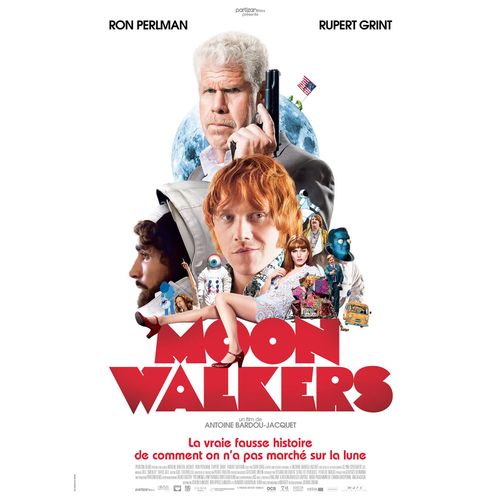 Moonwalkers - Vritable Affiche De Cinma Plie - Format 40x60 Cm - De Antoine Bardou-Jacquet, Avec Ron Perlman, Rupert Grint, Robert Sheehan, Stephen Campbell Moore, Eric Lampaert, Kevin Bishop- 2016