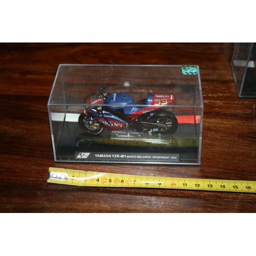 Moto Miniature Yamaha Yzr-M1 