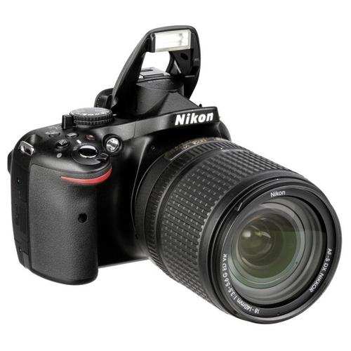 Nikon D5200 reflex 24.1 mpix + Objectif 18-140 MM VR