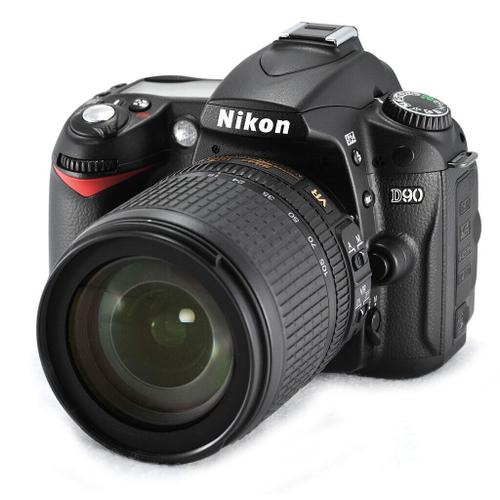 Nikon D90 12 mpix + Objectif 18-105 af-s nikkor 3.5/5.6