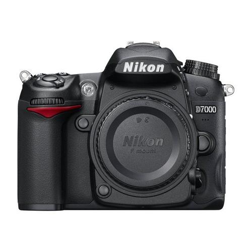 Nikon D7000 botier nu