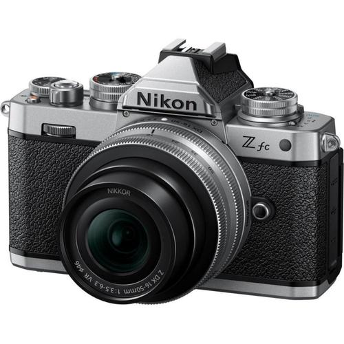 Nikon Z fc + DX 16-50mm f/3,5-6,3 VR Argent