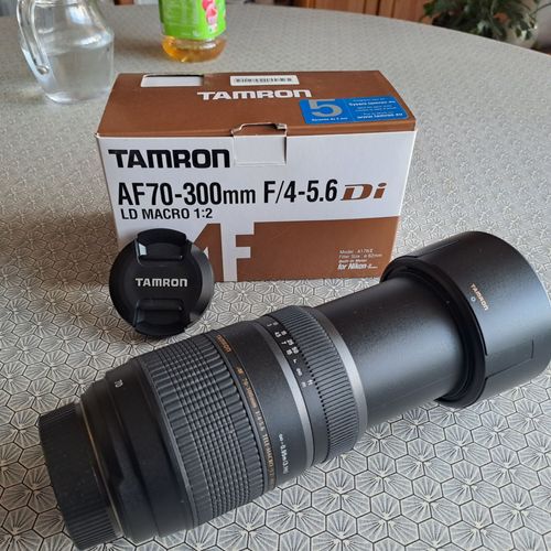 OBJECTIF TAMRON AF70-300mm F/4-5.6 LD MACRO 1:2 POUR NIKON
