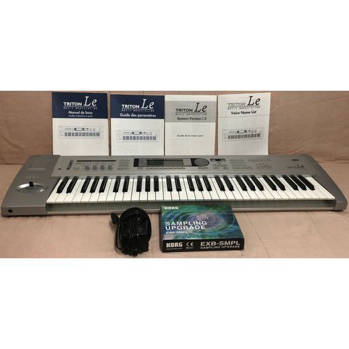 Korg Triton Le 61 Synthtiseur Music Workstation Avec Carte Sampling, tui Et Documentation Complte