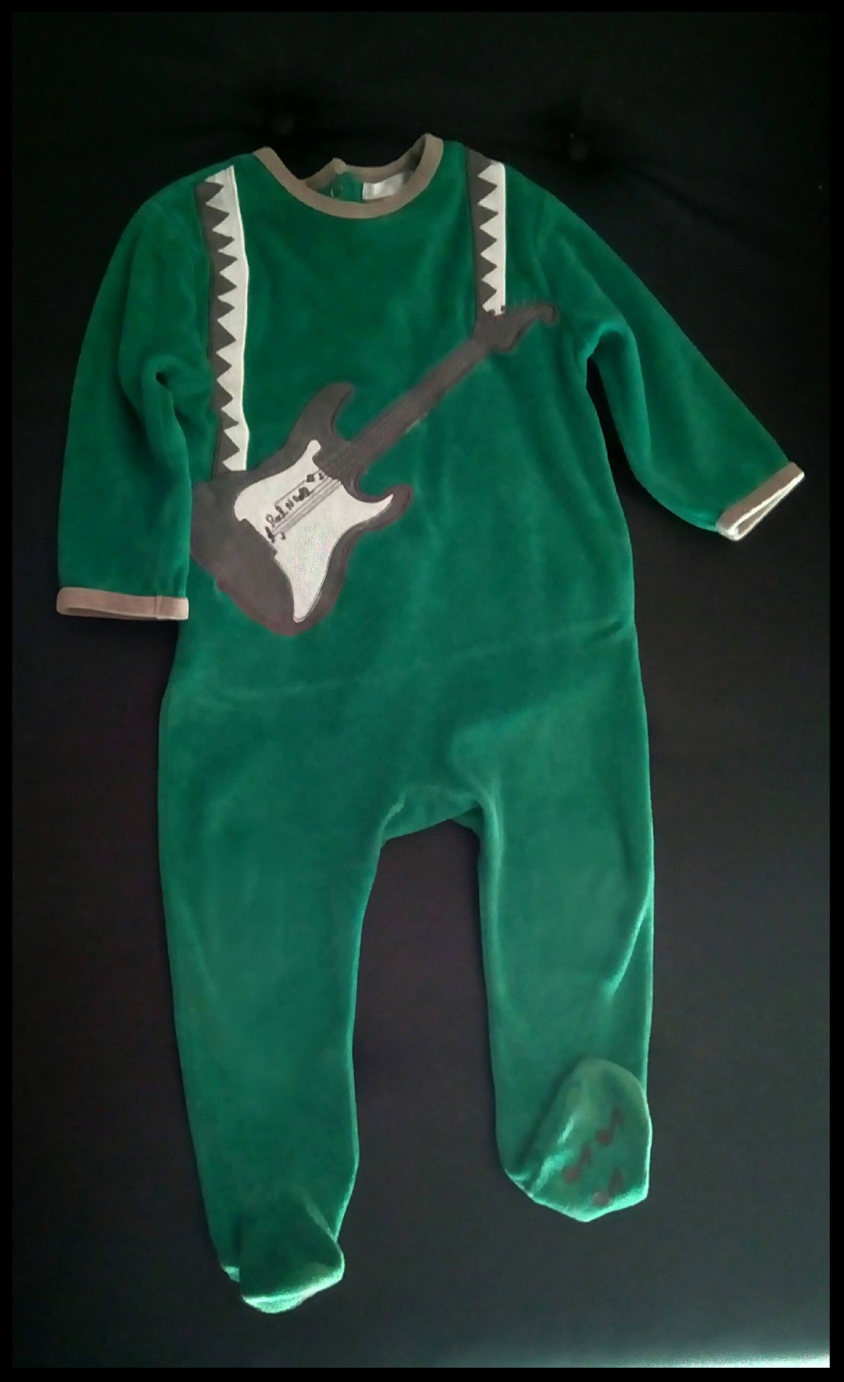 Original Pyjama Guitare Pour Enfant Bebe 18 Mois 1 An Et Demi Garcon Garcon En Velours Vert Gris Et Blanc Dors Bien Gigoteuse Combinaison De Nuit Notes Musique Au Chaussons Pied Rakuten