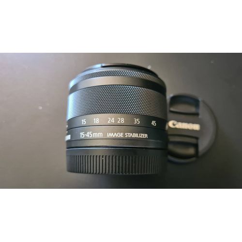 Pack Canon eos m50 MARK II 24.1 mpix avec batterie, chargeur et sangle + Objectif canon 15-45mm f/3.5-6.3 + cage de protection