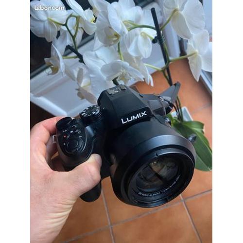 Panasonic lumix dmc-fz300 reflex 12.1 mpix + sacoche + 4 cartes micro sd + trpied