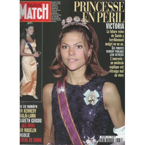 Paris Match N 2533 Du 11/12/1997 - Princesse En Peril - Victoria La Fture Reine De Suede A Maigir En Un An - John Kennedy - Le Dala-Lama - Elisabeth Guigou - Bal Des Debs - Alain Madelin - Mongole - Le Frere De Diana. Andrea Bocelli Au Galop