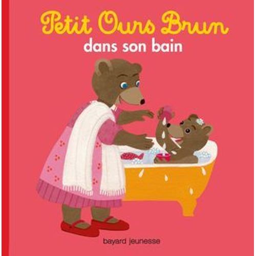 Petit Ours Brun Dans Son Bain  