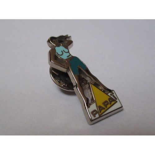 Pin's Mode Vtements / Magasin Papa (Lyon) Version Bleu Sign Arthus Bertrand