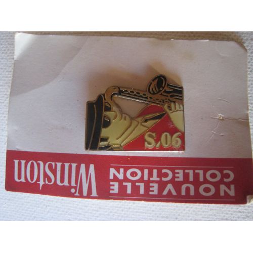 Pins Winston  Saxo Sur Carton D Origine