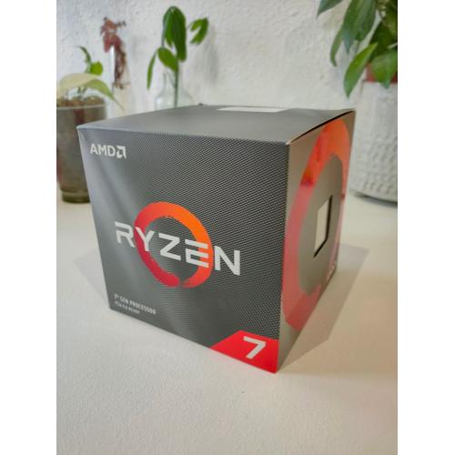 Processeur AMD RYZEN 3800X, 3,9GHZ BASE / 4,5GHZ BOOST avec ventirad