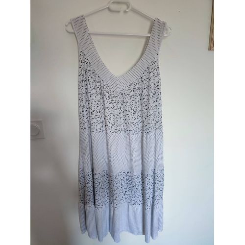 Robe légère peut être portée en vacance, en journée et pourquoi en