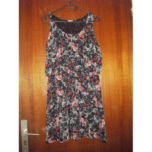 Robe Sans Manches, Mi Longue Pinkie, Taille 40, Coloris Noir Imprim Roses Multicolores, Taille lastique, Effet Bouffant, Tissu Ouvert Sur La Doublure En Dentelle Dans Le Dos, Entirement Double.